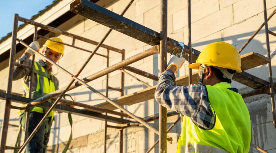 Professional roofing  contractor services in Richmond